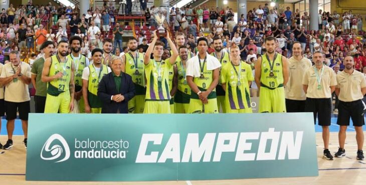 El Unicaja festeja, otra vez, la Copa Andalucía en Córdoba.