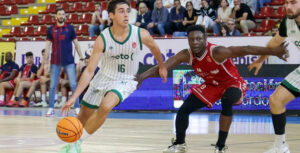 Pablo Sánchez en un lance del partido ante el CB Jaén. Foto: Córdoba Club de Baloncesto