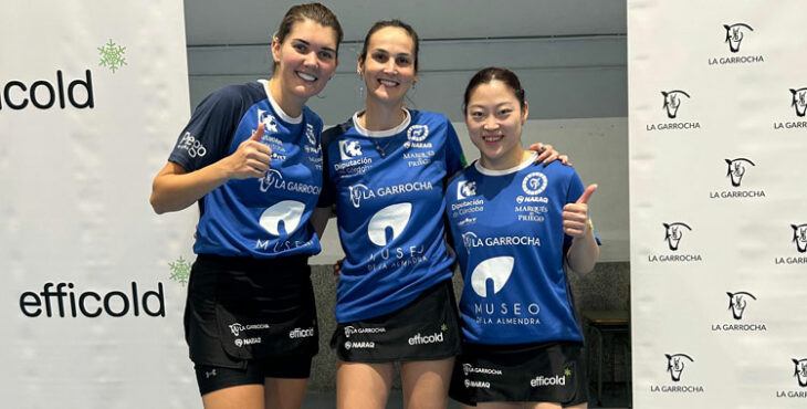 La tripleta prieguense celebrando su clara victoria