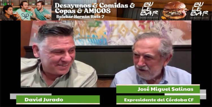 José Miguel Salinas y David Jurado durante su charla futbolera en BuleBar Córdoba.