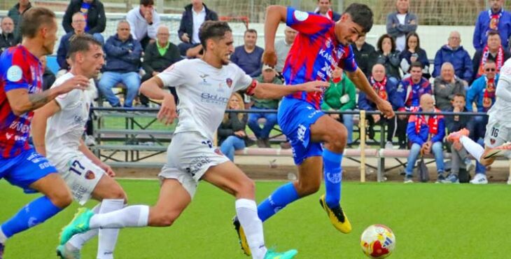 Acción del duelo entre el Yeclano y el Salerm.