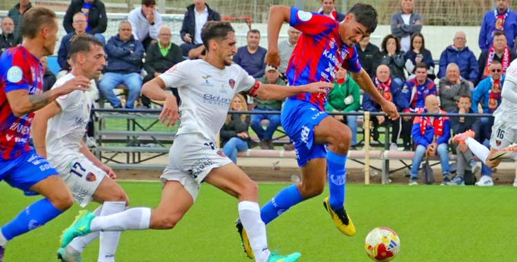 Acción del duelo entre el Yeclano y el Salerm.