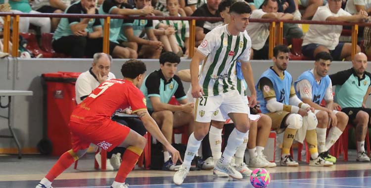 Carlos Gómez en el duelo con el Jimbee Cartagena.