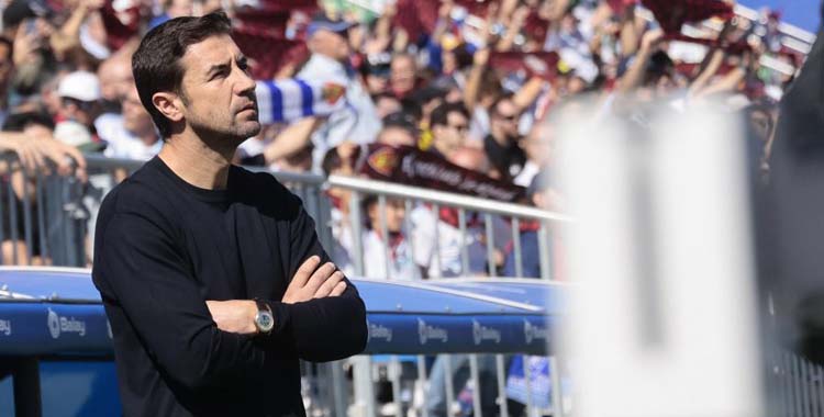 Gabi en el partido entre el Zaragoza y el Córdoba.