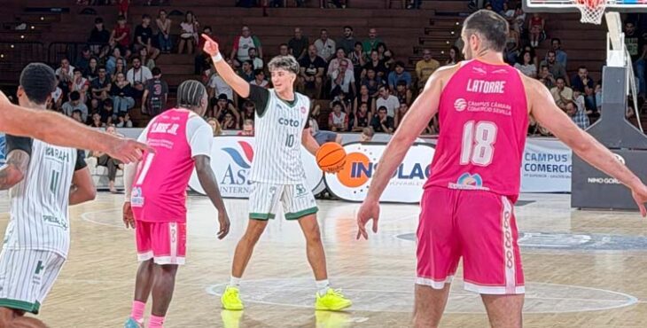 Gonzalo Orozco dirige ante el Insolac Caja 87.