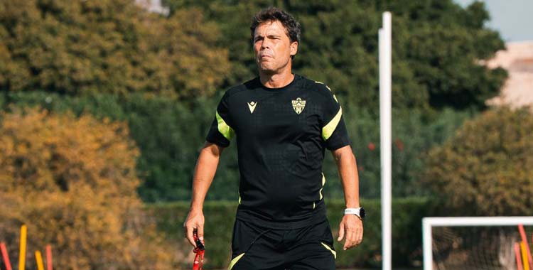 Rubi en un entrenamiento del Almería.