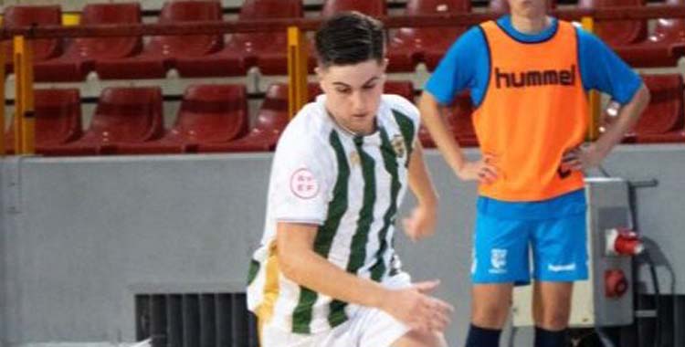Samu Leña en un partido con el Córdoba Patrimonio.
