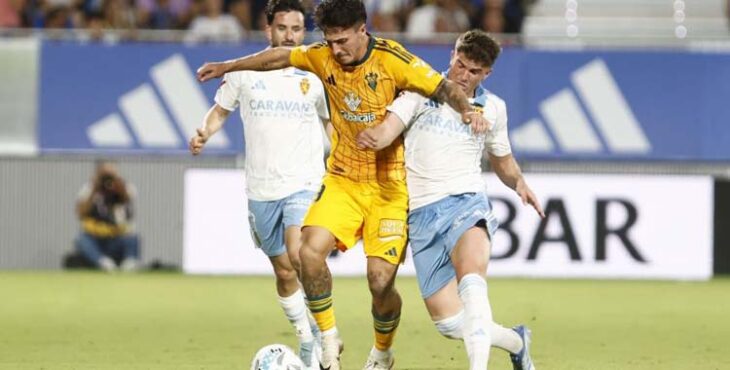 Lance del último partido del Real Zaragoza en el Ibercaja Estadio.