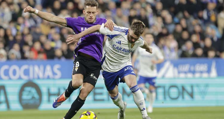 Isma Ruiz en el último partido del Córdoba en Zaragoza.