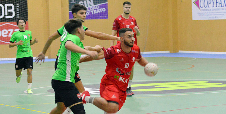 Los cajistas debieron sudar para acabar con el Mijas. Foto: Rafa Barroso / CBM