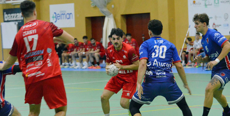 Los cajistas vencieron y convencieron ante el PAN Moguer. Foto: Rafa Barroso / CBM