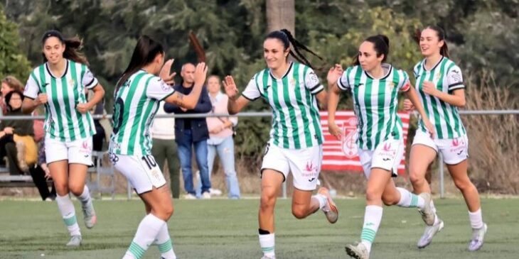 Las blanquiverdes celebran un gol esta temporada. Foto: Córdoba Femenino