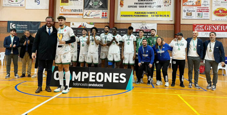 La entrega del trofeo al campeón de la Copa Diputación 2025. Foto: Córdoba Club de Baloncesto