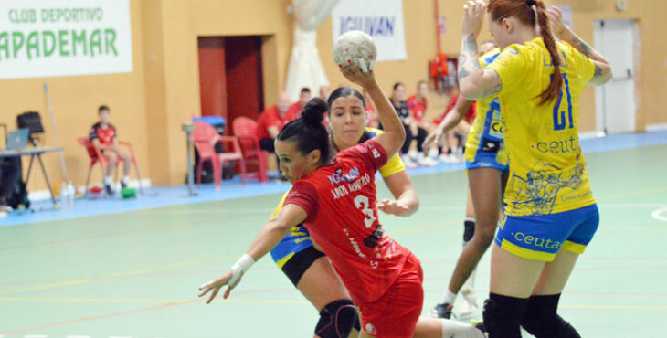 Las granates no pudieron sacar nada positivo de la visita a Mijas. Foto: Rafa Barroso / CBM