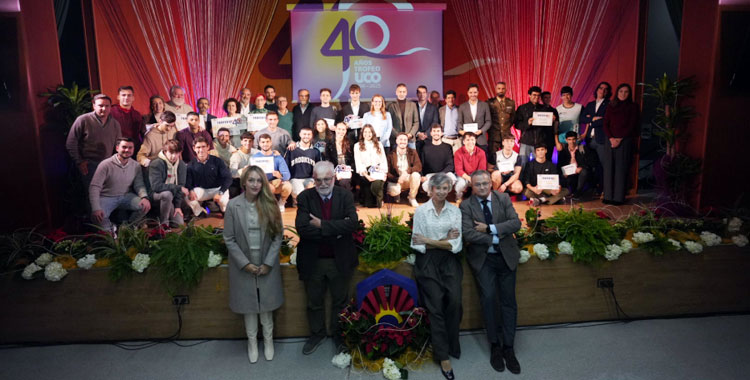 La foto de familia de la Gala del Deporte 2.5 de la UCO