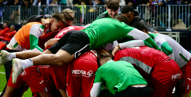 La piña del Córdoba tras el 2-2 en Málaga. Foto: CCF