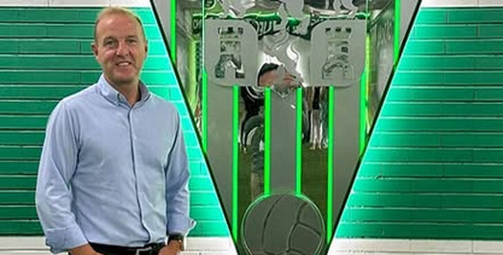 Raymond Haughan posando en las entrañas de El Arcángel. Foto: @rayhaughanofficial