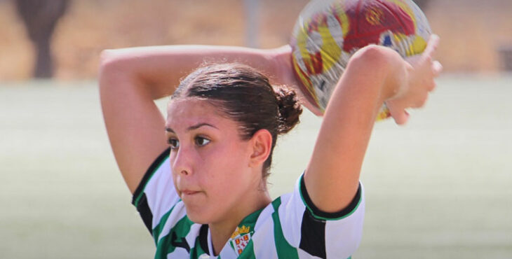 La jugadora verdiblanca se disponía a sacar en la derrota ante el Femarguín