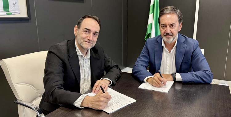 Fernández Monterrubio y el presidente de la Federación de Peñas, José Luis Llergo.