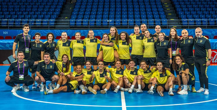 Componentes de la selección española antes de su estreno en el Mundial.