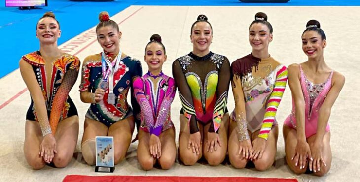 Componentes del Encinarejo-Udenci en el Torneo Lourdes Mohedano.