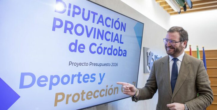 Antonio Martín, con su habitual cara de felicidad, presentando el nuevo presupuesto de su área