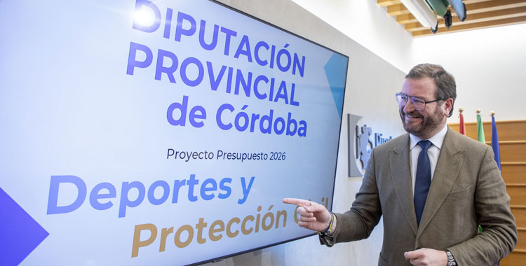 Antonio Martín, con su habitual cara de felicidad, presentando el nuevo presupuesto de su área