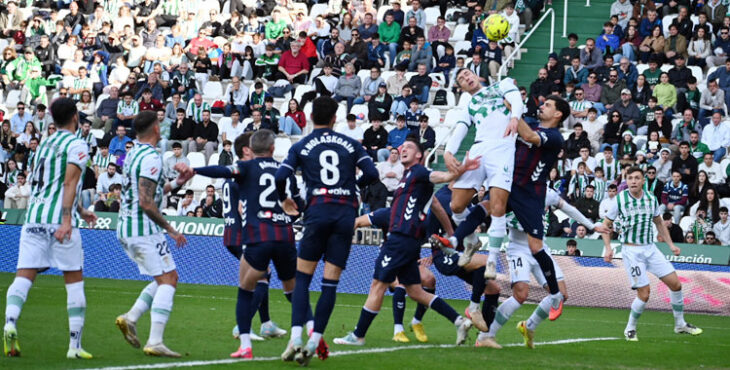 Los partidos del Córdoba en casa trajeron escasas alegrías este curso. Autora: Natalia Román