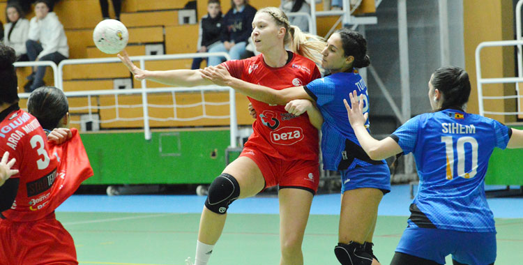 El Deza Córdoba de Balonmano firmó un nuevo triunfo en casa. Foto: Rafa Barroso / CBM