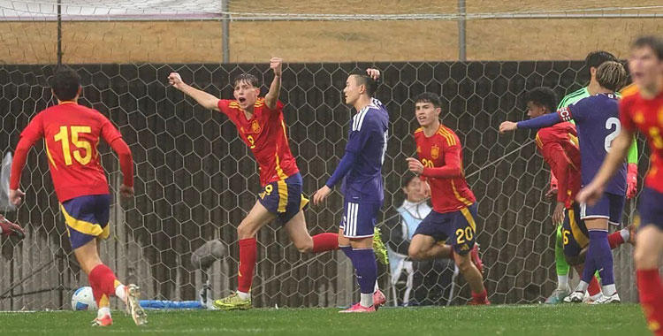 Los jugadores de España celebrando uno de sus goles a Japón. Foto: RFEF