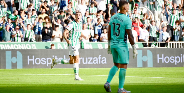 Adrián Fuentes celebrando un gol este curso. Autora: Natalia Román