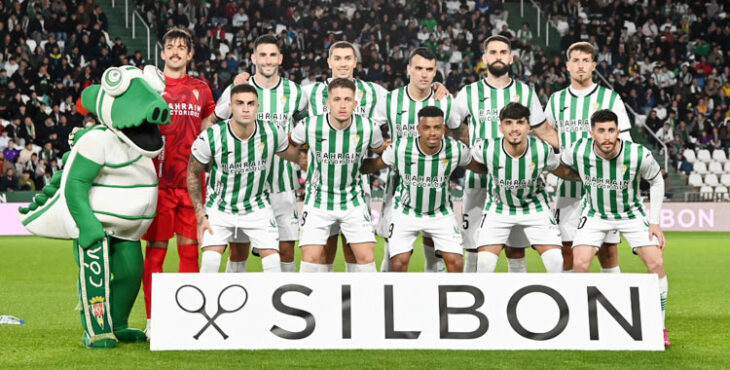 Uno de los onces iniciales del Córdoba en esta temporada. Autora: Natalia Román