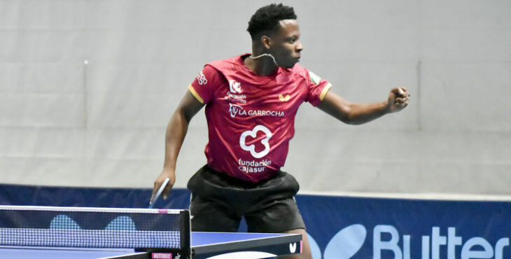 Abdel-Kader Salifou celebra un punto.