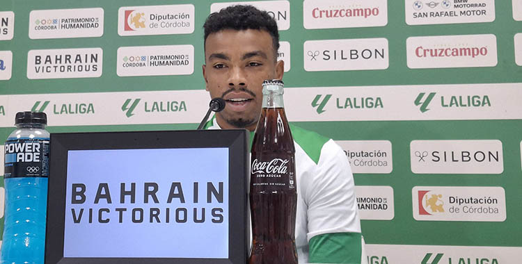 Dalisson en su comparecencia matinal en la sala de prensa de El Arcángel.