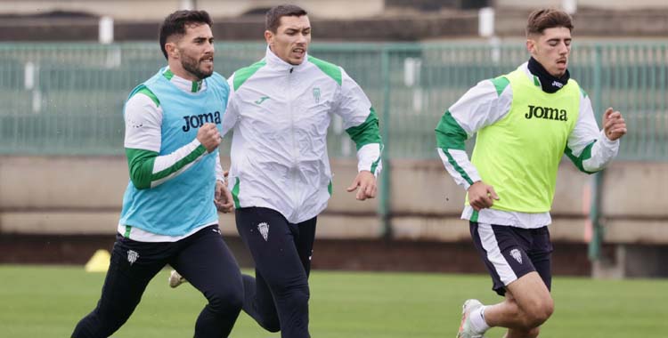 Jacobo, Adri Fuentes y Requena en un entrenamiento.