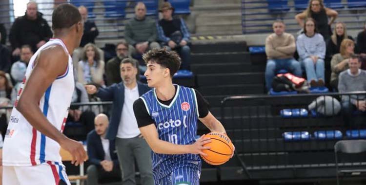 Gonzalo Orozco busca a un compañero ante el Clavijo.