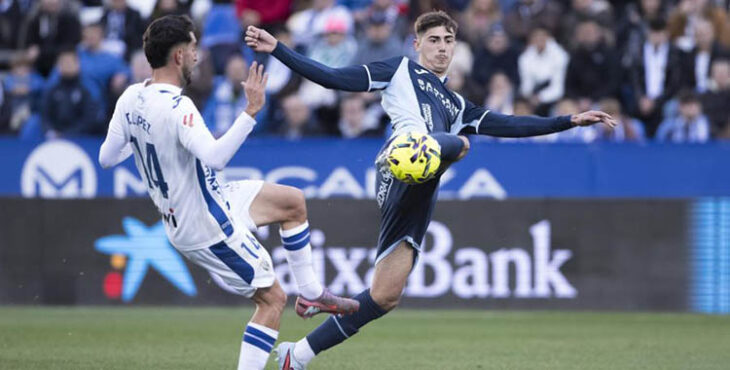 Requena forzó la jugada del penalti en la segunda parte. Foto: LaLiga Hypermotion