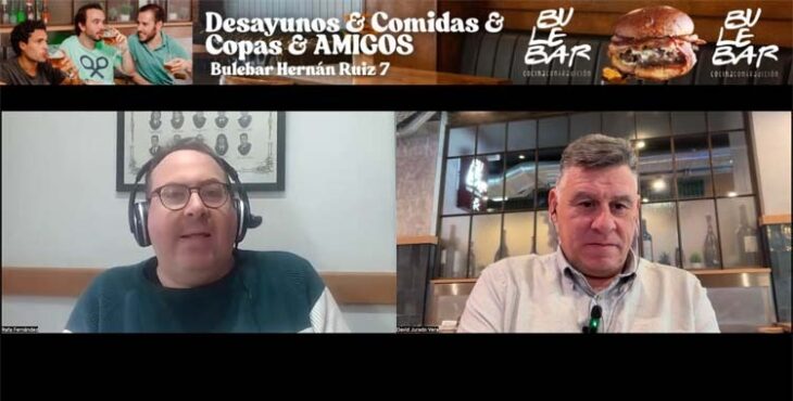 Rafa Fernández y David Jurado de tertulia en BuleBar Córdoba en la previa ante el Mirandés.
