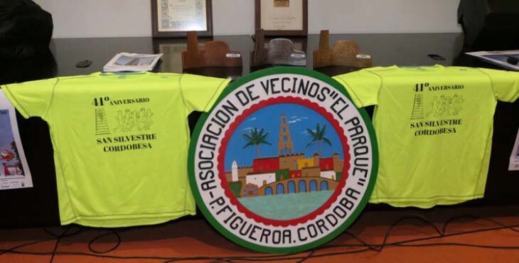 Presentación de los trofeos de la San Silvestre Cordobesa de 2025.