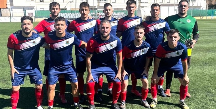Los jugadores del CD El Higuerón posan antes de un partido. Foto: CD El Higuerón