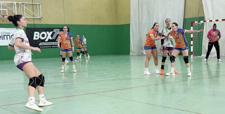 Un lance del encuentro del Rahi-Sepisur Córdoba ante el cuadro valenciano. Foto: Grupo USA Handbol Mislata