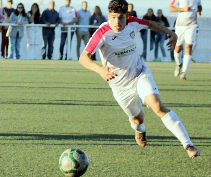 Alvarito en un partido con el Azuaga. Foto cedida por el CD Pozoblanco