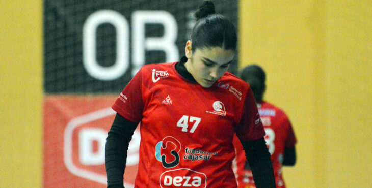 Se acabó la racha victoriosa de los granates. Foto: Rafa Barroso / CBM