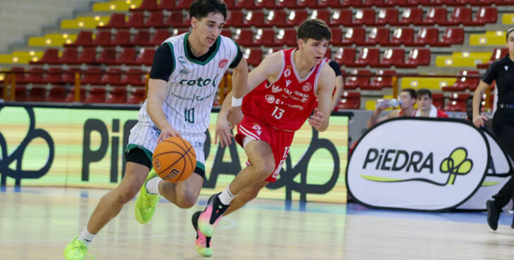 Gonzalo Orozco dirige un ataque ante la Cultural.