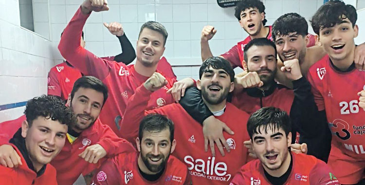 La celebración del triunfo del Córdoba de Balonmano en Herencia. Foto: CBM
