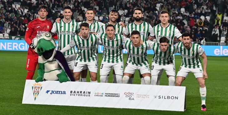 El once inicial del Córdoba CF ante el Burgos.