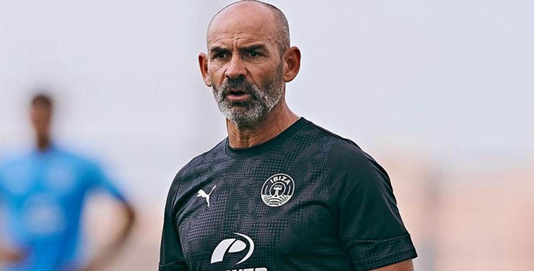 Paco Jémez durante su anterior etapa en el Ibiza.