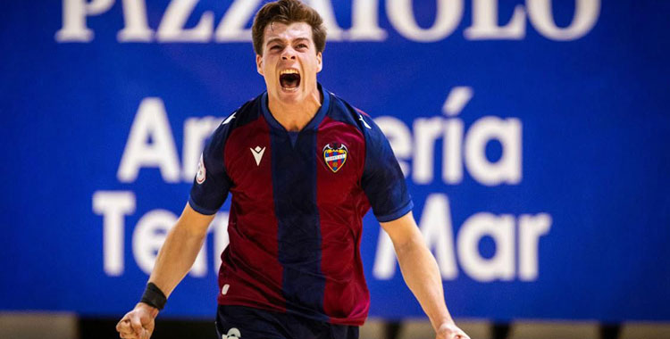 Nacho Parreño celebrando un gol como granota. Foto cedida por el Córdoba Patrimonio de la Humanidad