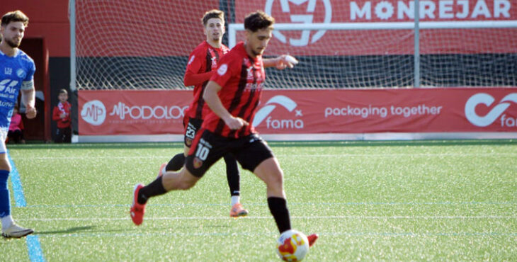 El cuadro pontanés no pudo sumar en Almería. Foto: Tino Navas / Salerm Puente Genil