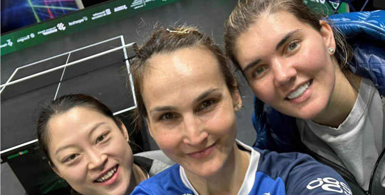 La tripleta del club prieguense, sonriente tras su triunfo contra el Falcons Sabadell